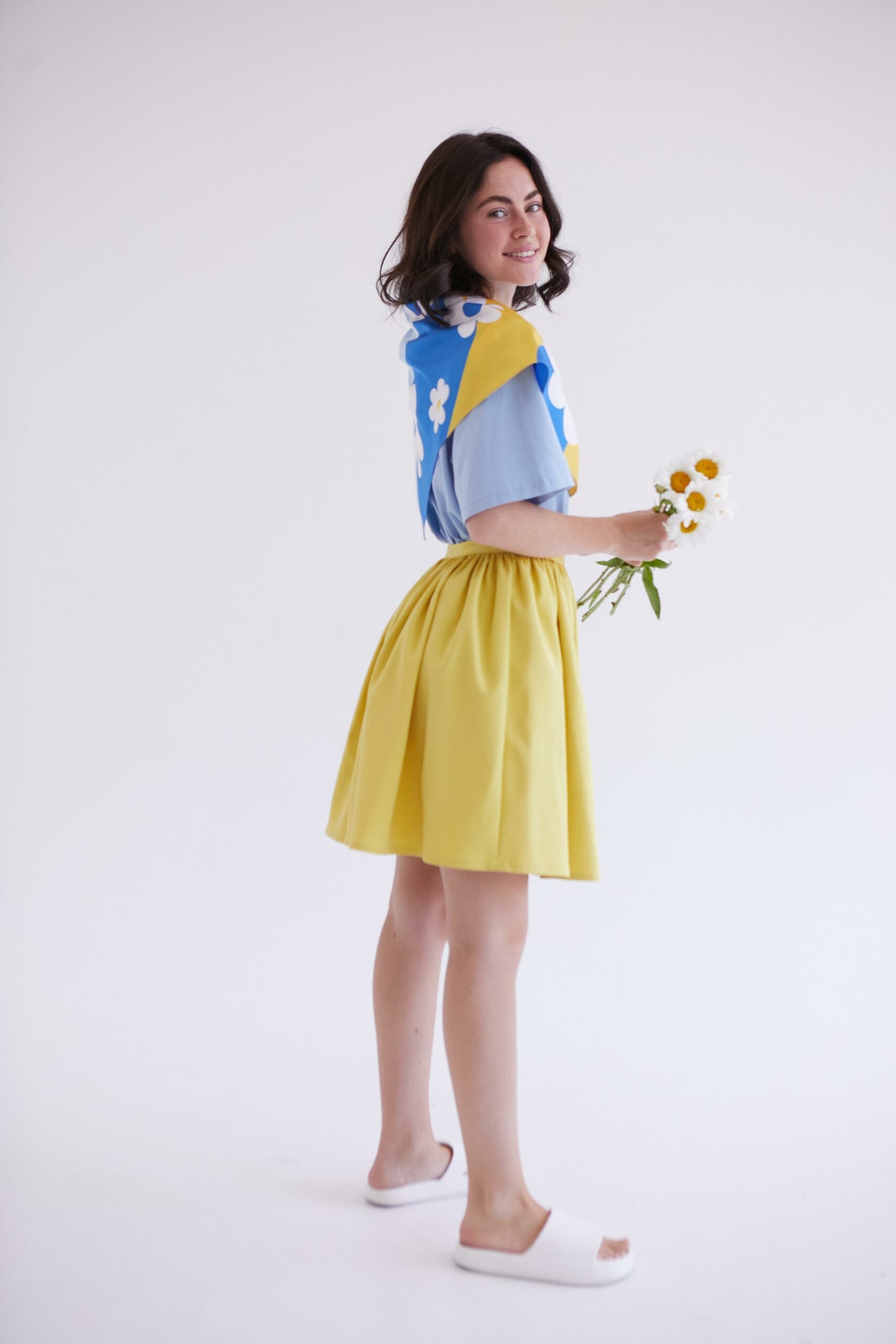 Short yellow skirt