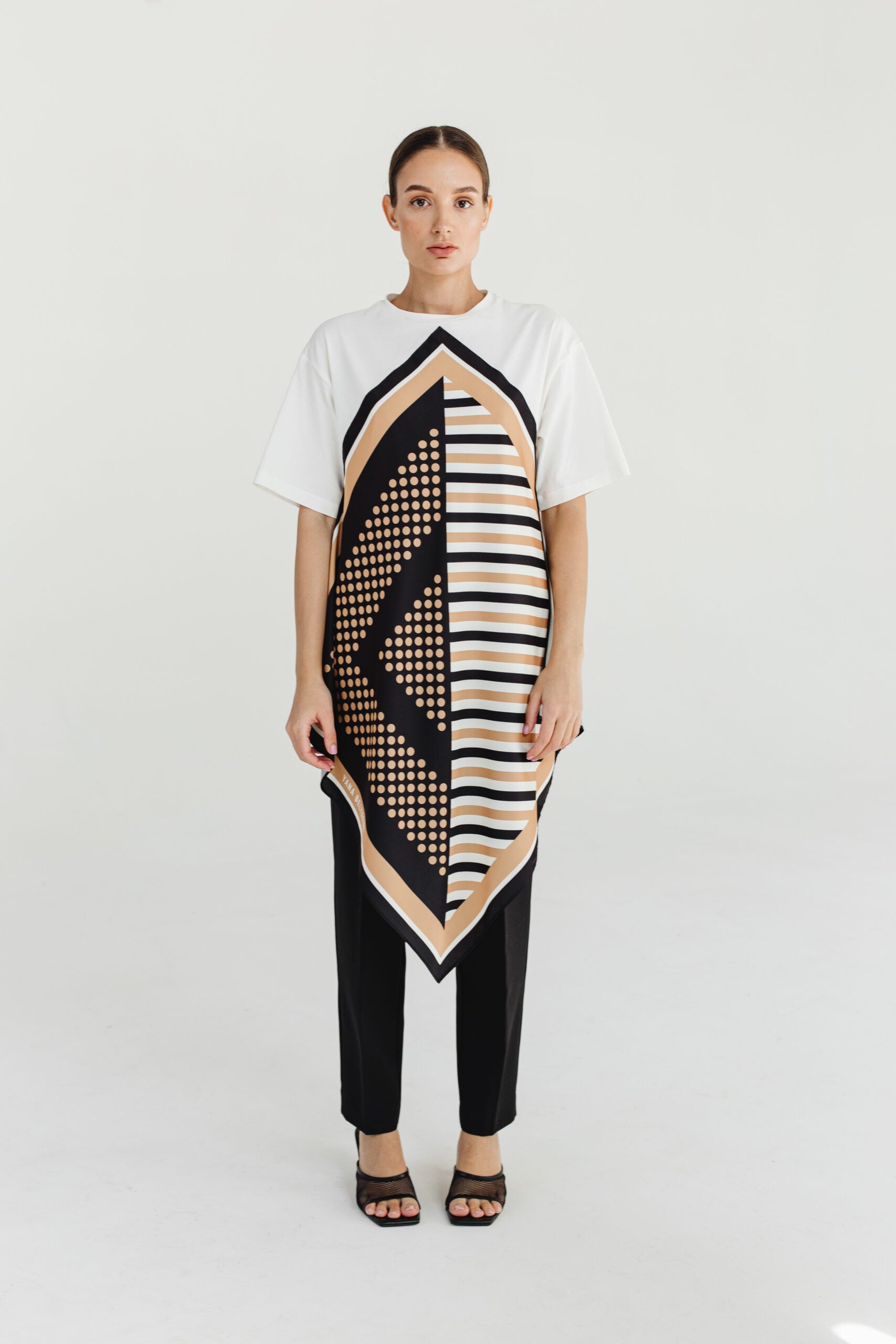 T-shirt with a Scarf Mix