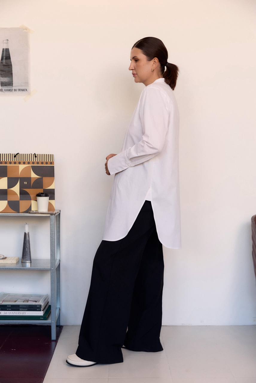 White poplin shirt with a bib front