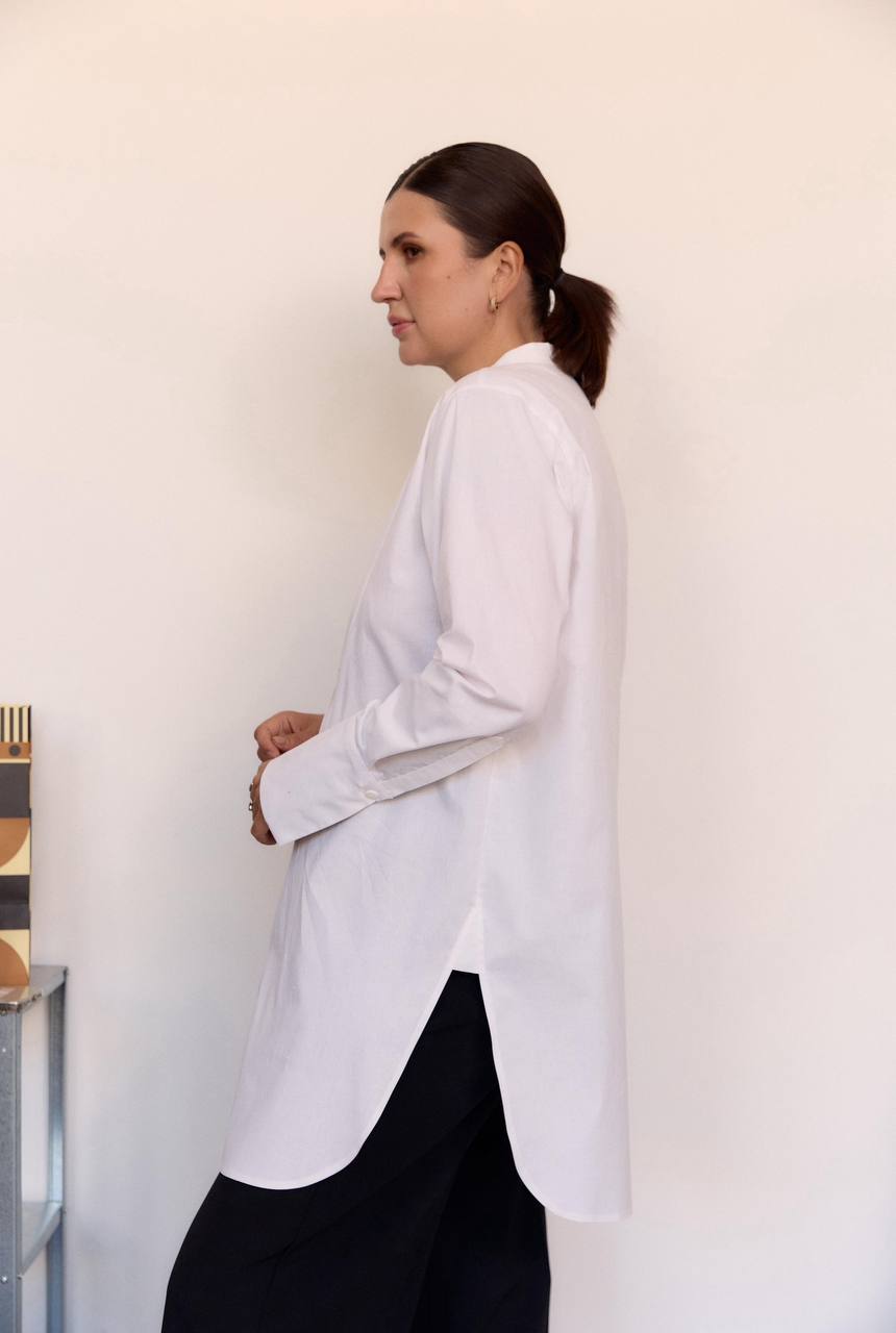 White poplin shirt with a bib front