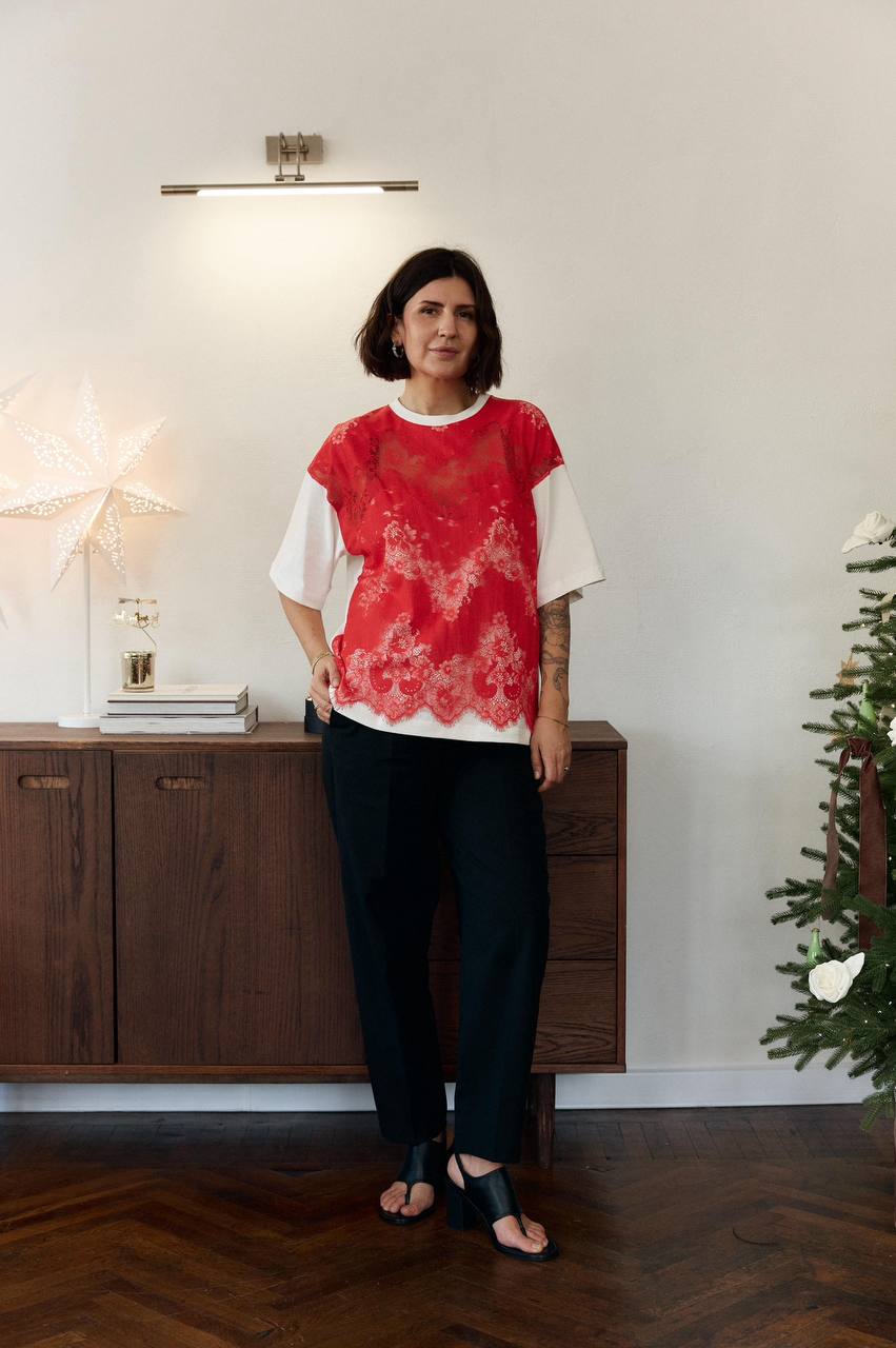 Milk-White T-Shirt with Red Lace Trim