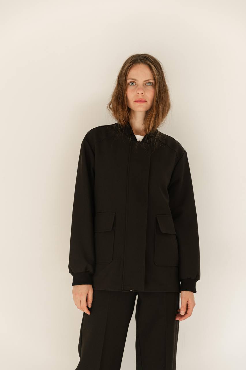 Bomber jacket with a pleated back